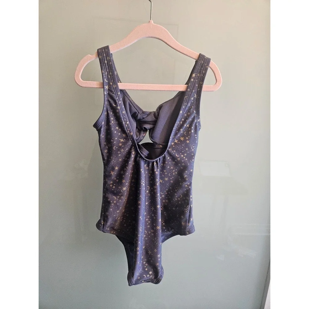 Art class girls swim‎ size M plus